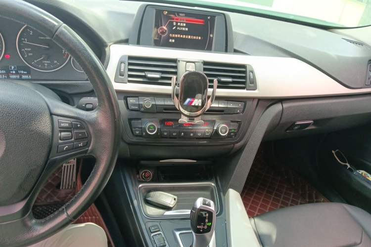 Used BMW 3 Series 2015 320Li Luxury Edition Fashion Model Audio And AC Panel