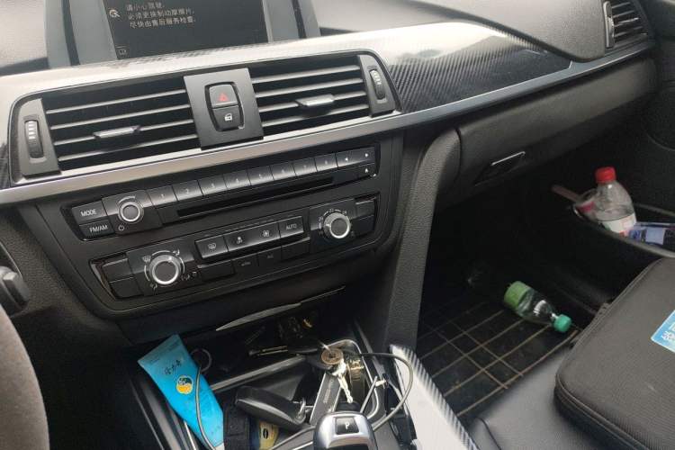 Used BMW 3 Series 2015 316i Active Edition Audio And AC Panel