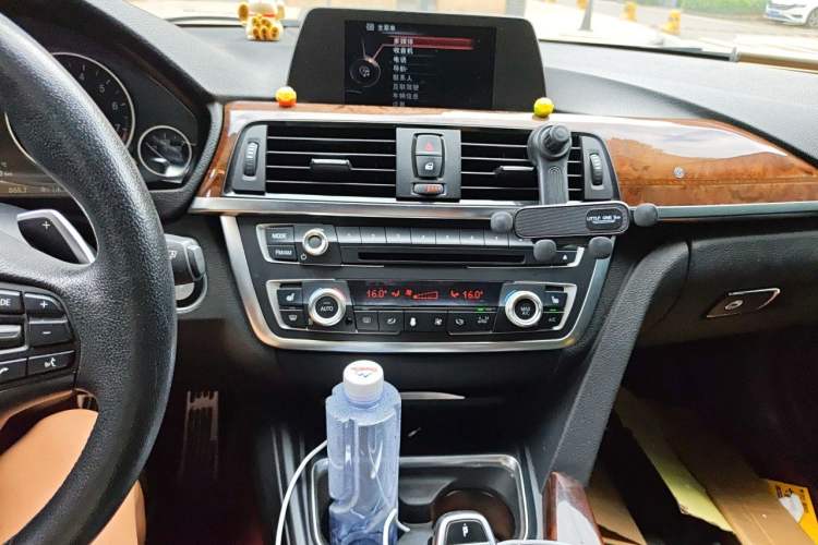 Used BMW 3 Series 2015 320Li Luxury Design Package Audio And AC Panel