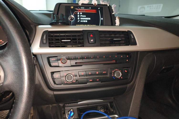 Used BMW 3 Series 2015 316Li Fashion Model Audio And AC Panel