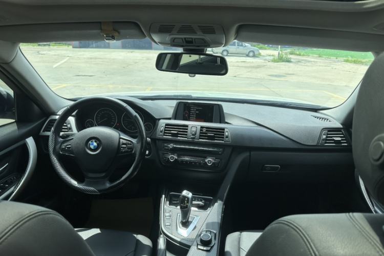 Used BMW 3 Series 2015 320Li Fashion Model Audio And AC Panel