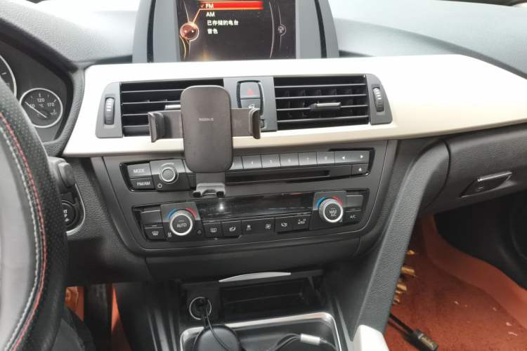 Used BMW 3 Series 2015 320Li Fashion Model Audio And AC Panel