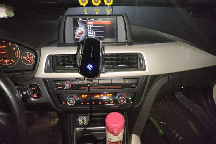 Used BMW 3 Series 2015 320Li Luxury Edition Fashion Model Audio And AC Panel