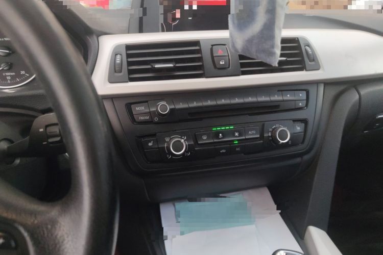 Used BMW 3 Series 2015 316Li Fashion Model Audio And AC Panel