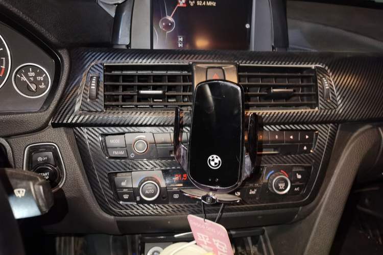 Used BMW 3 Series 2015 320i Fashion Model Audio And AC Panel