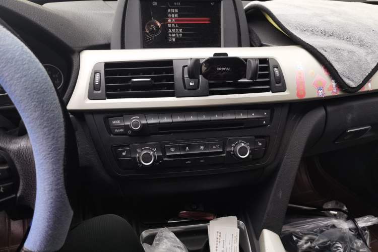 Used BMW 3 Series 2015 316Li Fashion Model Audio And AC Panel
