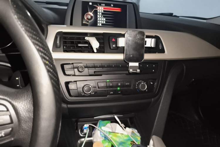 Used BMW 3 Series 2015 316Li Fashion Model Audio And AC Panel