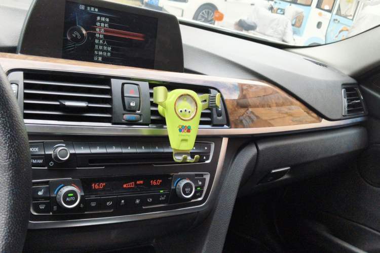 Used BMW 3 Series 2015 320Li Luxury Design Package Audio And AC Panel