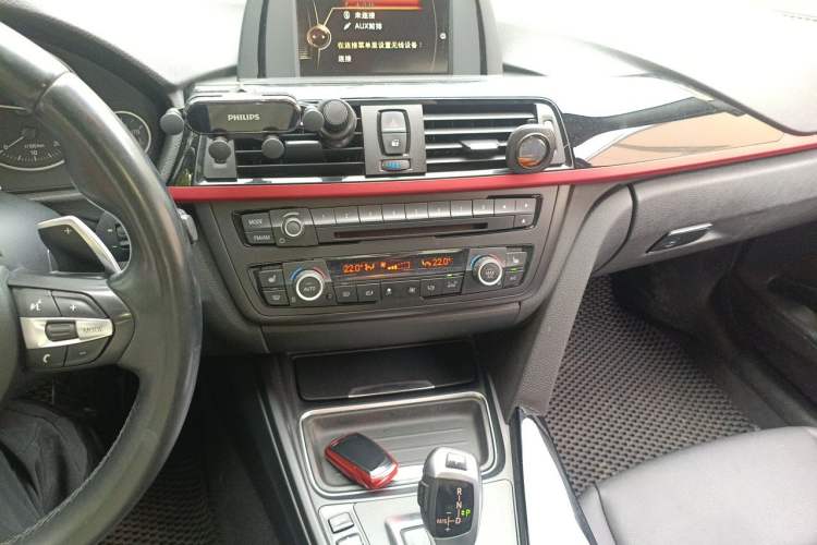 Used BMW 3 Series 2015 320i Fashion Model Audio And AC Panel