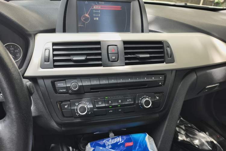Used BMW 3 Series 2015 316Li Fashion Model Audio And AC Panel