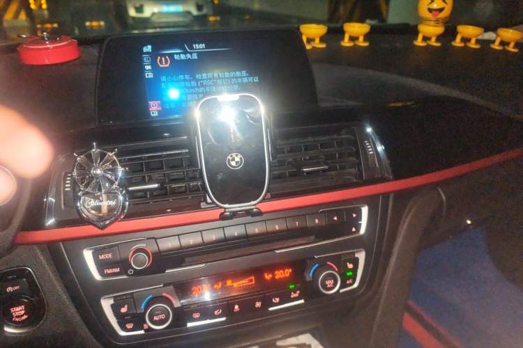 Used BMW 3 Series 2015 320i Luxury Edition Sports Design Package Audio And AC Panel