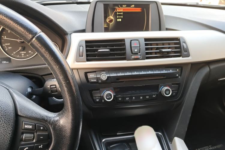 Used BMW 3 Series 2015 320Li Fashion Model Audio And AC Panel