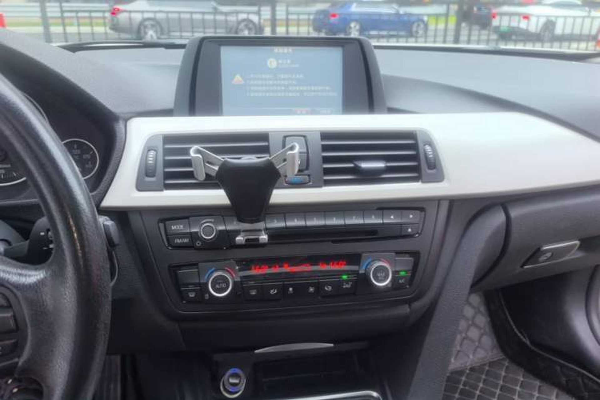 Used BMW 3 Series 2015 320Li Fashion Model Audio And AC Panel