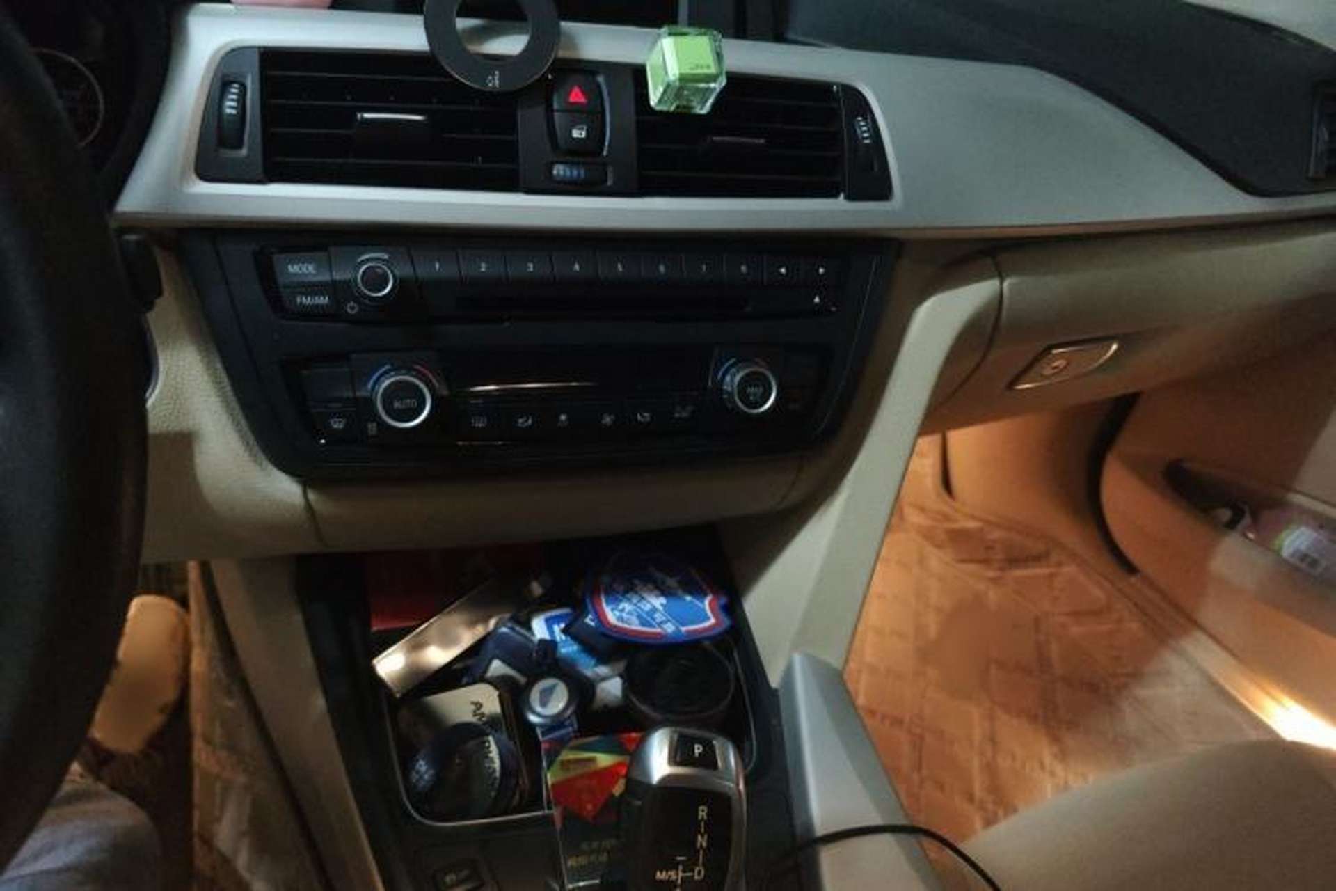Used BMW 3 Series 2015 320Li Luxury Edition Fashion Model Audio And AC Panel