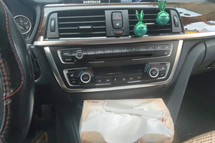 Used BMW 3 Series 2015 320Li Luxury Design Package Premium Edition Audio And AC Panel