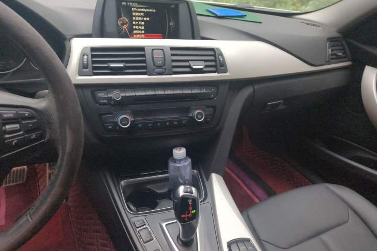 Used BMW 3 Series 2015 320Li Luxury Edition Fashion Model Audio And AC Panel