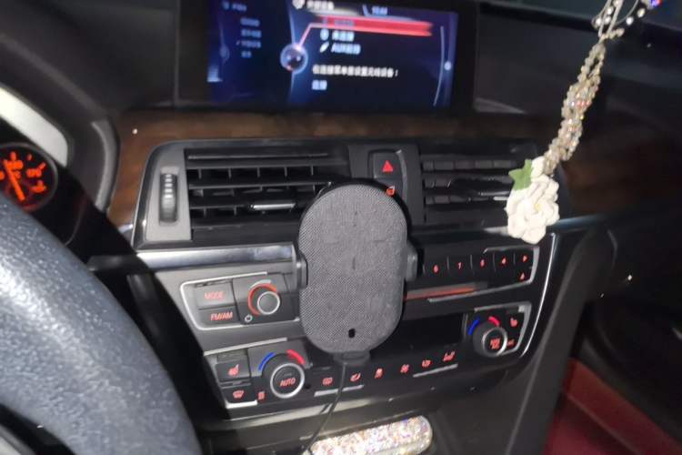 Used BMW 3 Series 2015 320Li Luxury Design Package Audio And AC Panel