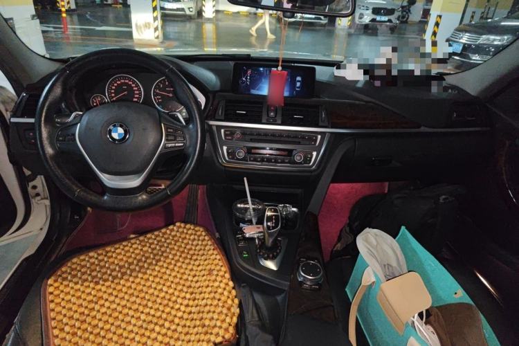 Used BMW 3 Series 2015 320Li Luxury Design Package Premium Edition Center Console