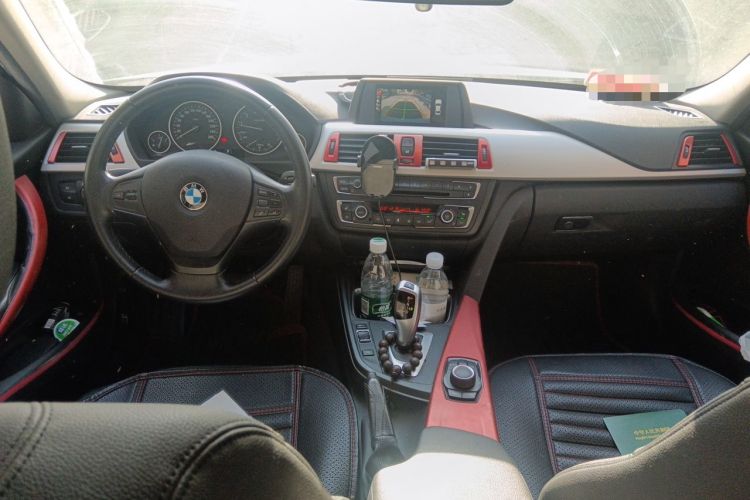 Used BMW 3 Series 2015 320i Luxury Line Stylish Edition Center Console