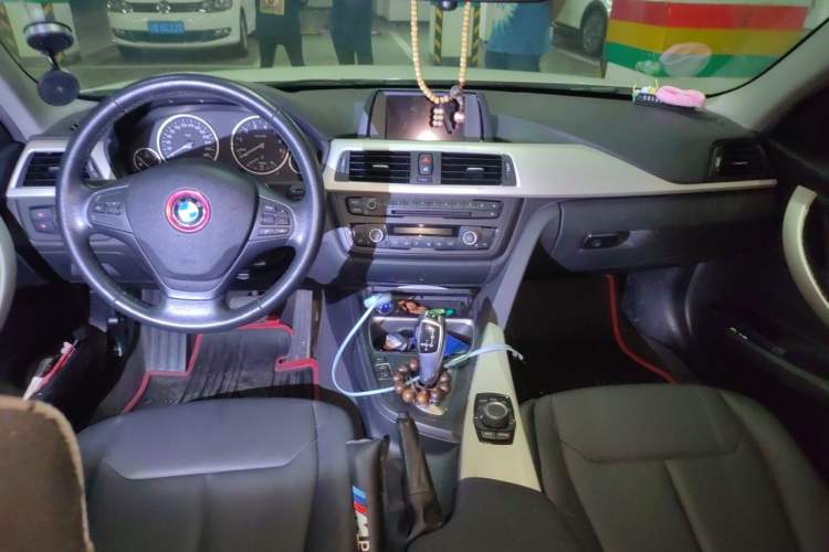 Used BMW 3 Series 2015 320Li Luxury Edition Fashion Model Center Console
