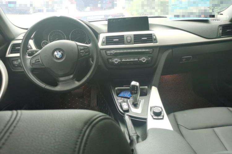 Used BMW 3 Series 2015 316Li Fashion Model Center Console