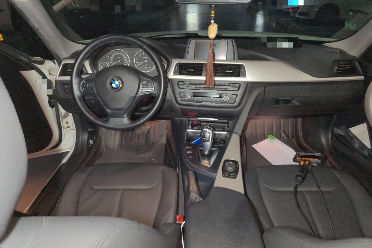 Used BMW 3 Series 2015 320Li Fashion Model Center Console