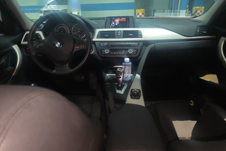 Used BMW 3 Series 2015 320Li Fashion Model Center Console