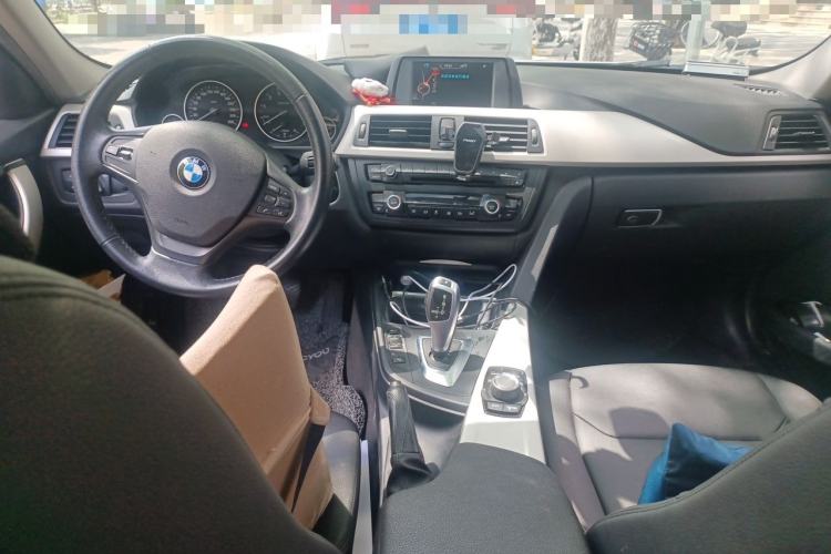Used BMW 3 Series 2015 320Li Luxury Edition Fashion Model Center Console