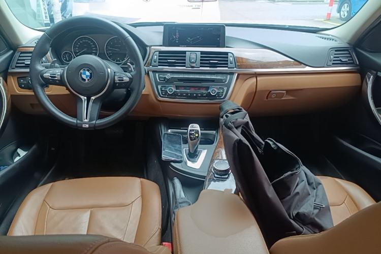 Used BMW 3 Series 2015 320Li Luxury Design Package Center Console