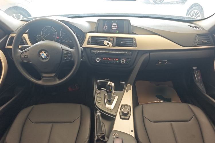 Used BMW 3 Series 2015 320Li Fashion Model Center Console