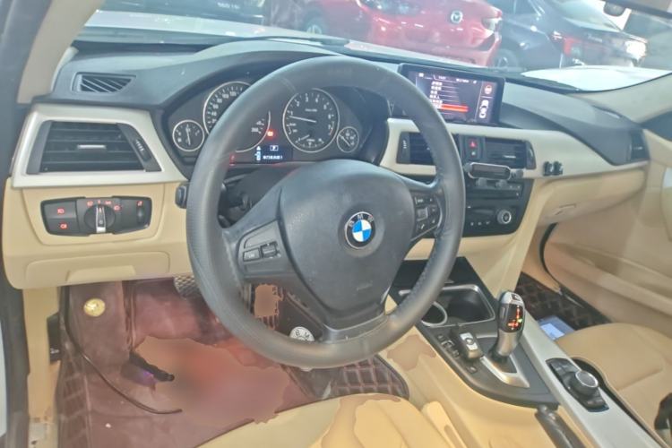 Used BMW 3 Series 2015 320Li Luxury Edition Fashion Model Center Console