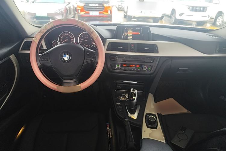 Used BMW 3 Series 2015 320Li Luxury Edition Fashion Model Center Console