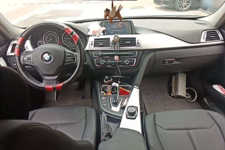 Used BMW 3 Series 2015 316Li Fashion Model Center Console