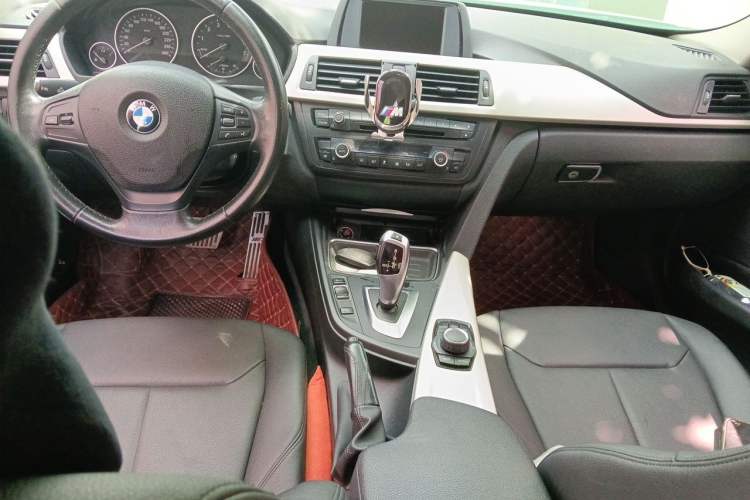 Used BMW 3 Series 2015 320Li Luxury Edition Fashion Model Center Console