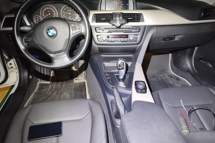 Used BMW 3 Series 2015 320Li Luxury Edition Fashion Model Center Console