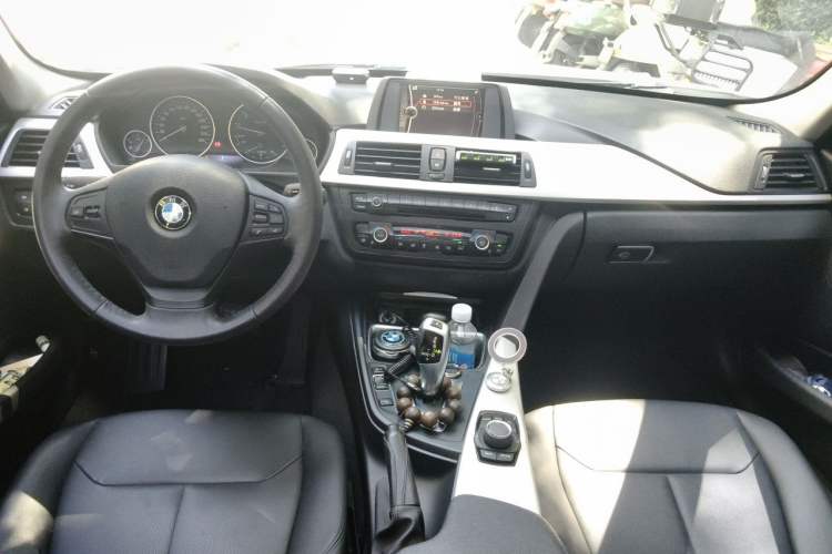Used BMW 3 Series 2015 320Li Fashion Model Center Console