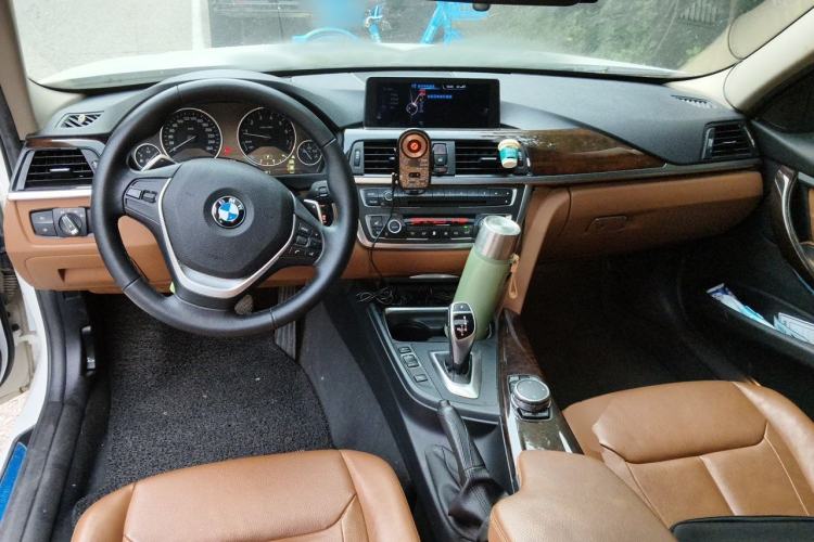 Used BMW 3 Series 2015 320Li Luxury Design Package Premium Edition Center Console