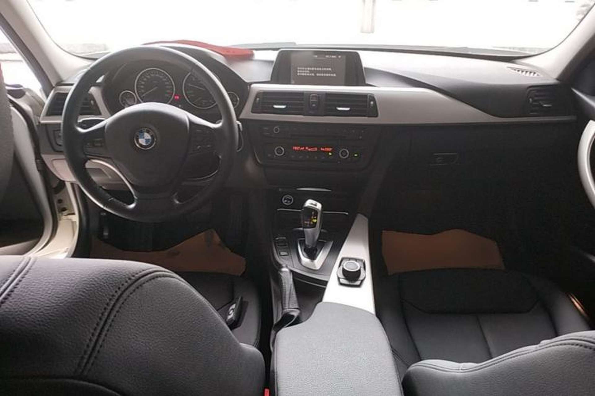 Used BMW 3 Series 2015 320Li Luxury Edition Fashion Model Center Console