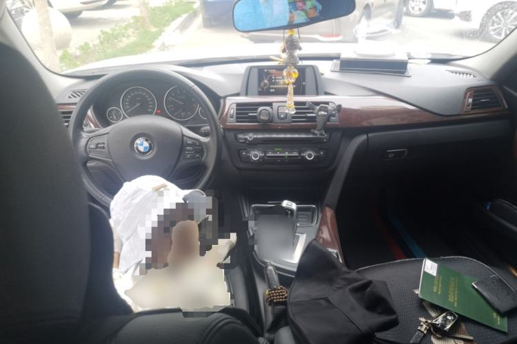 Used BMW 3 Series 2015 316Li Fashion Model Center Console