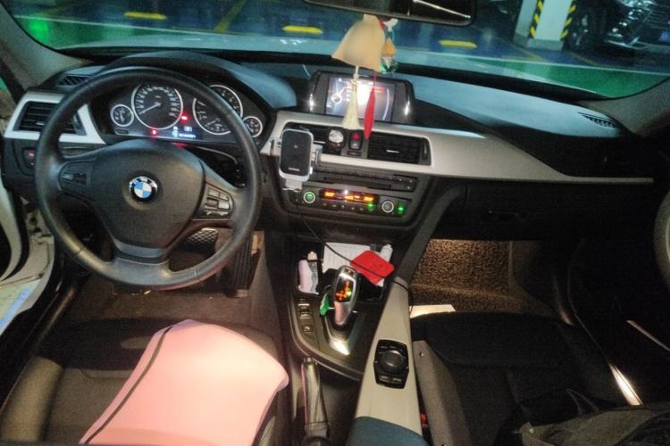 Used BMW 3 Series 2015 320Li Luxury Edition Fashion Model Center Console