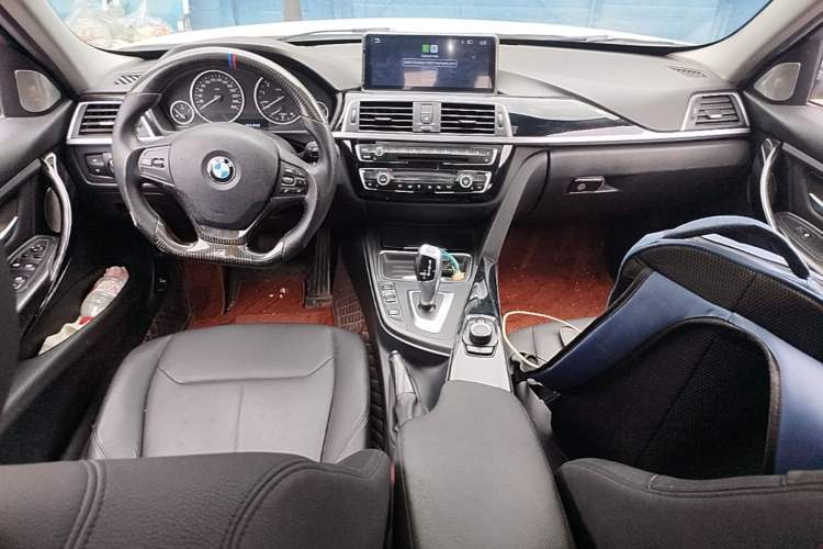 Used BMW 3 Series 2015 320Li Fashion Model Center Console