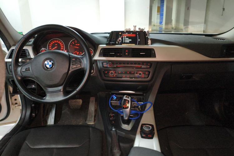 Used BMW 3 Series 2015 316Li Fashion Model Center Console
