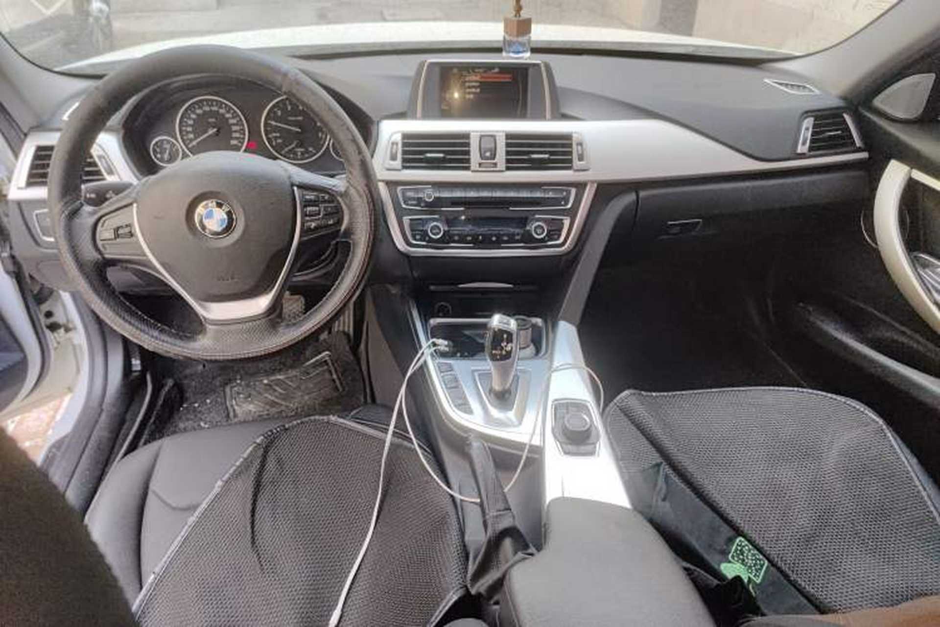 Used BMW 3 Series 2015 320Li Luxury Edition Fashion Model Center Console