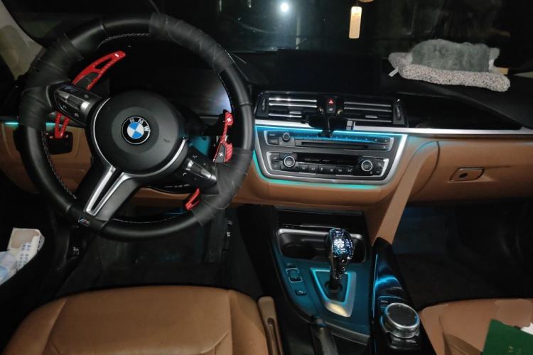 Used BMW 3 Series 2015 328Li Luxury Design Package Center Console