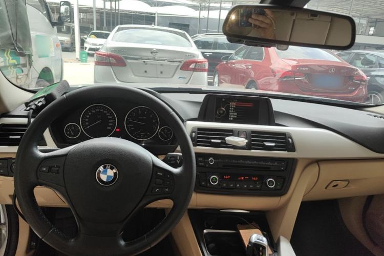 Used BMW 3 Series 2015 320Li Luxury Edition Fashion Model Center Console