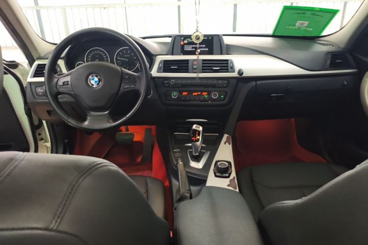 Used BMW 3 Series 2015 320Li Luxury Edition Fashion Model Center Console