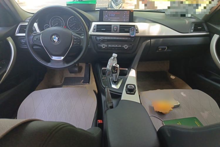 Used BMW 3 Series 2015 316i Active Edition Center Console