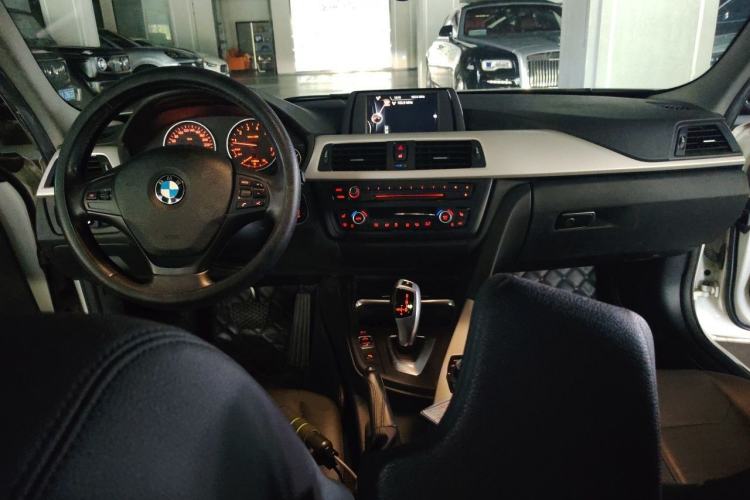 Used BMW 3 Series 2015 320Li Luxury Edition Fashion Model Center Console