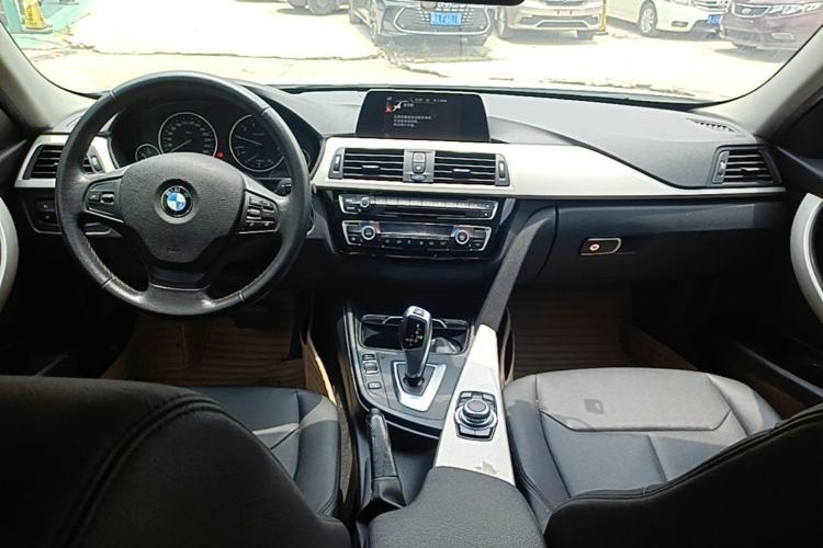 Used BMW 3 Series 2015 320Li Luxury Edition Fashion Model Center Console