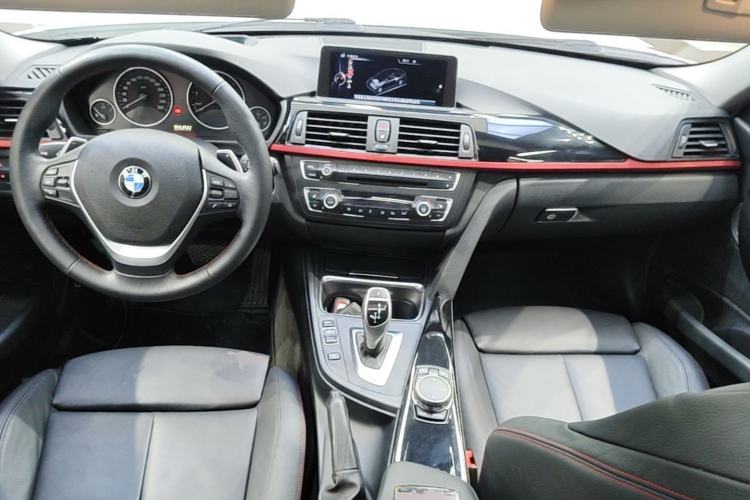 Used BMW 3 Series 2015 328i Sport Design Package Center Console